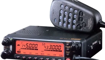 FT-8000R 1