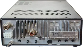 IC-820D 2