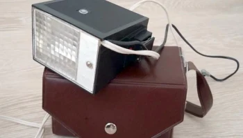 Электронная фотовспышка ''Фотон''. (1987) 3